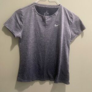 Nike Women's Heathered Gray Short Sleeve Tee